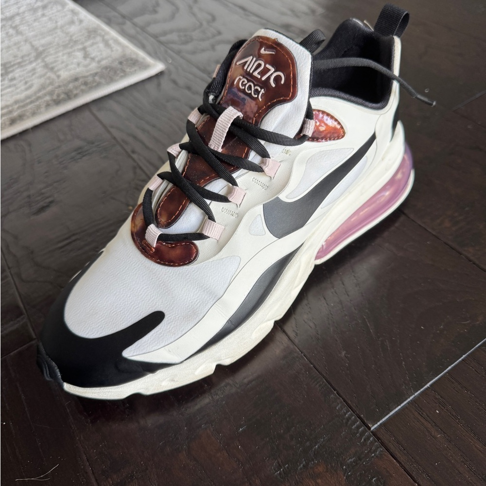 Nike Air Max 270 React cream and Tortoise Shell sneakers Size 8.5